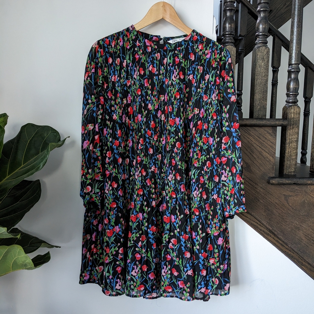 Zara Black and Pink Pleated 3/4 Sleeve Tunic